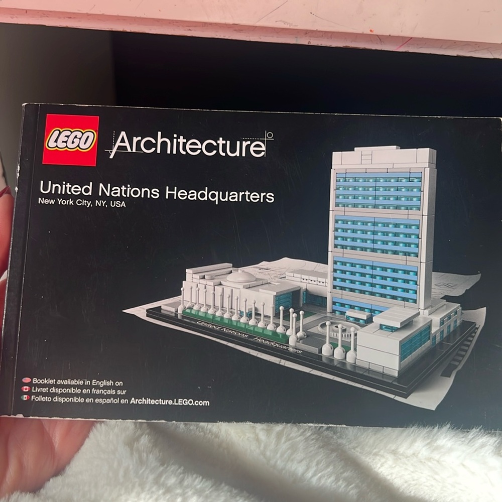 Lego architecture United Nations Headquarters just the book